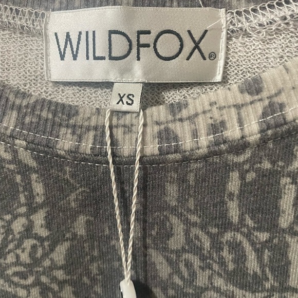 NWT 💋🦊 WILDFOX Wetlands Sommers Sweater - top only - Picture 10 of 14